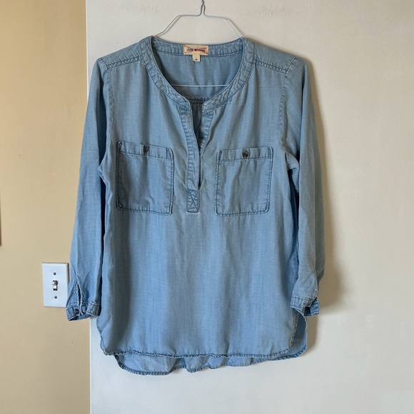 Anthropologie Tops - CLOTH & STONE top - size M - Anthropologie brand - EUC